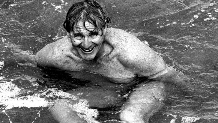 Graham Cole, organiser of the Cole Classic swimming event, pictured at Bondi in 1989. Photo: Barry Chapman